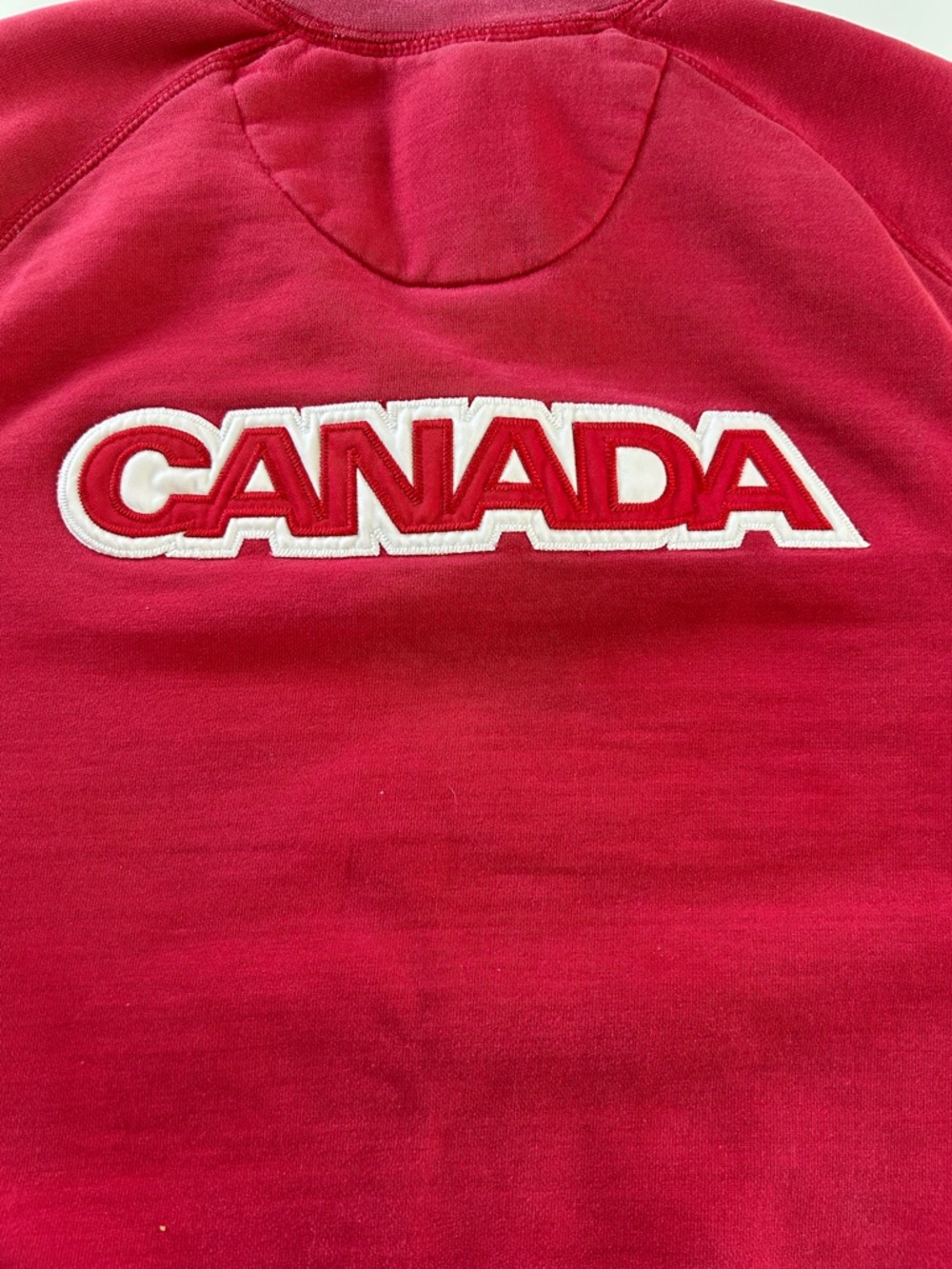 Canadian Olympic Team Red Sweatshirt with Crest 2006 - XL - Picture 10 of 10